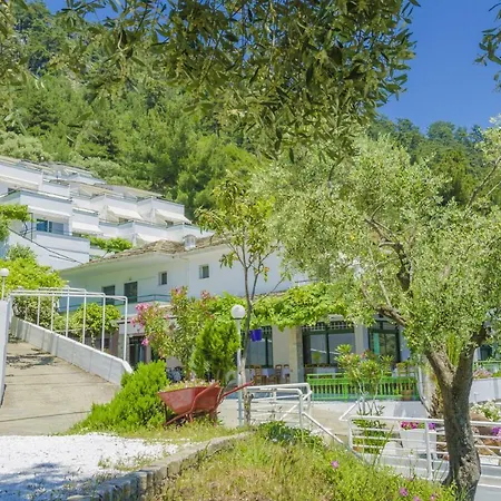 فندق Dionysos 3*